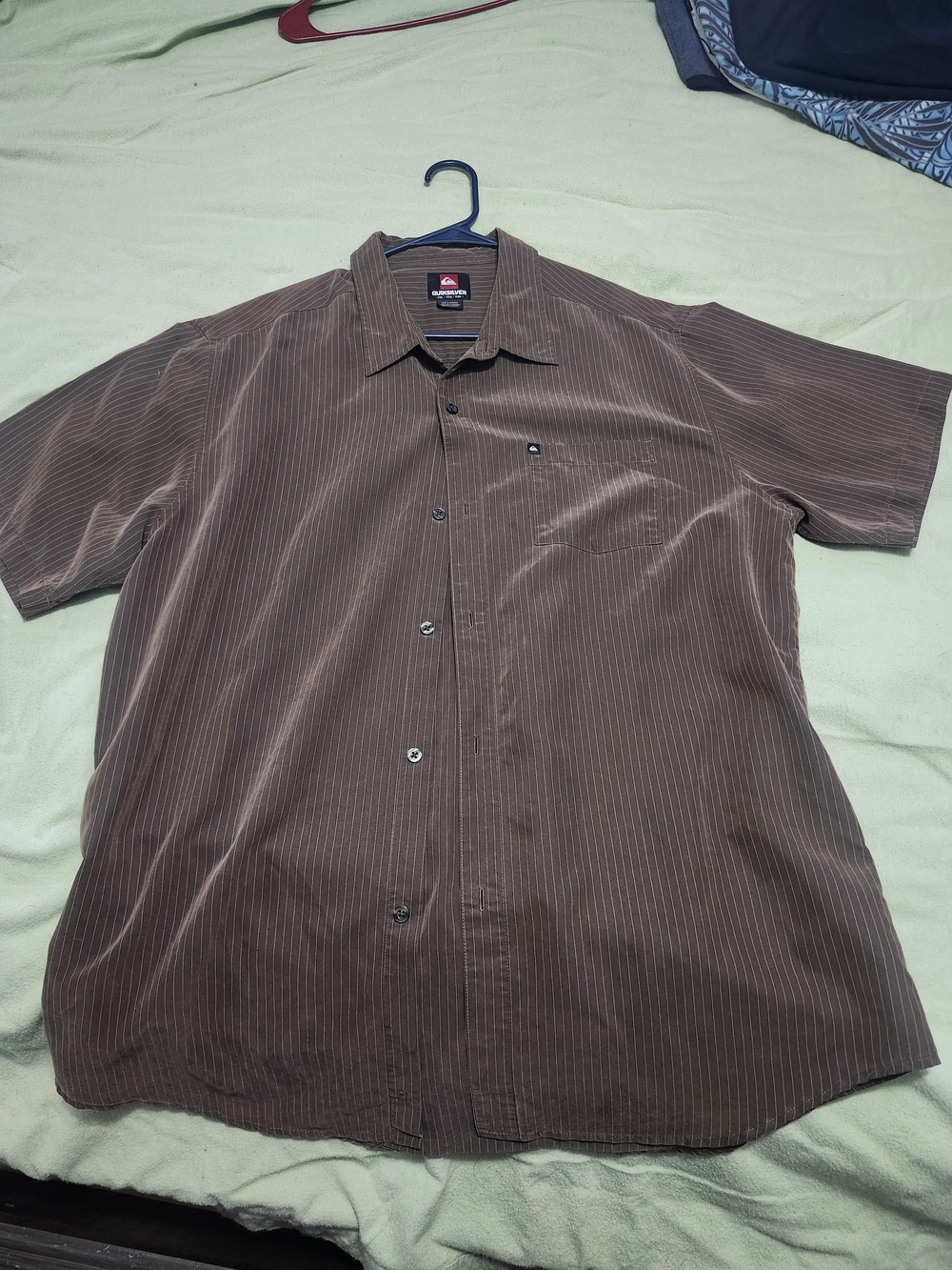 Quiksilver Men's Brown Pinstripe Short Sleeve Button-Down Shirt